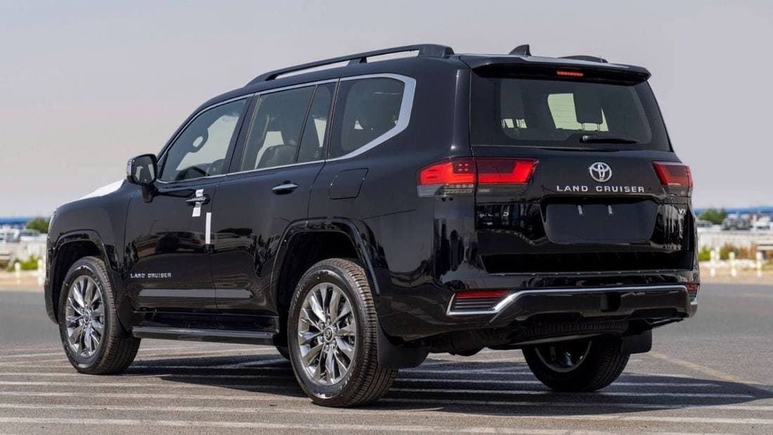 2025 Toyota Land Cruiser VX thumbnail 4