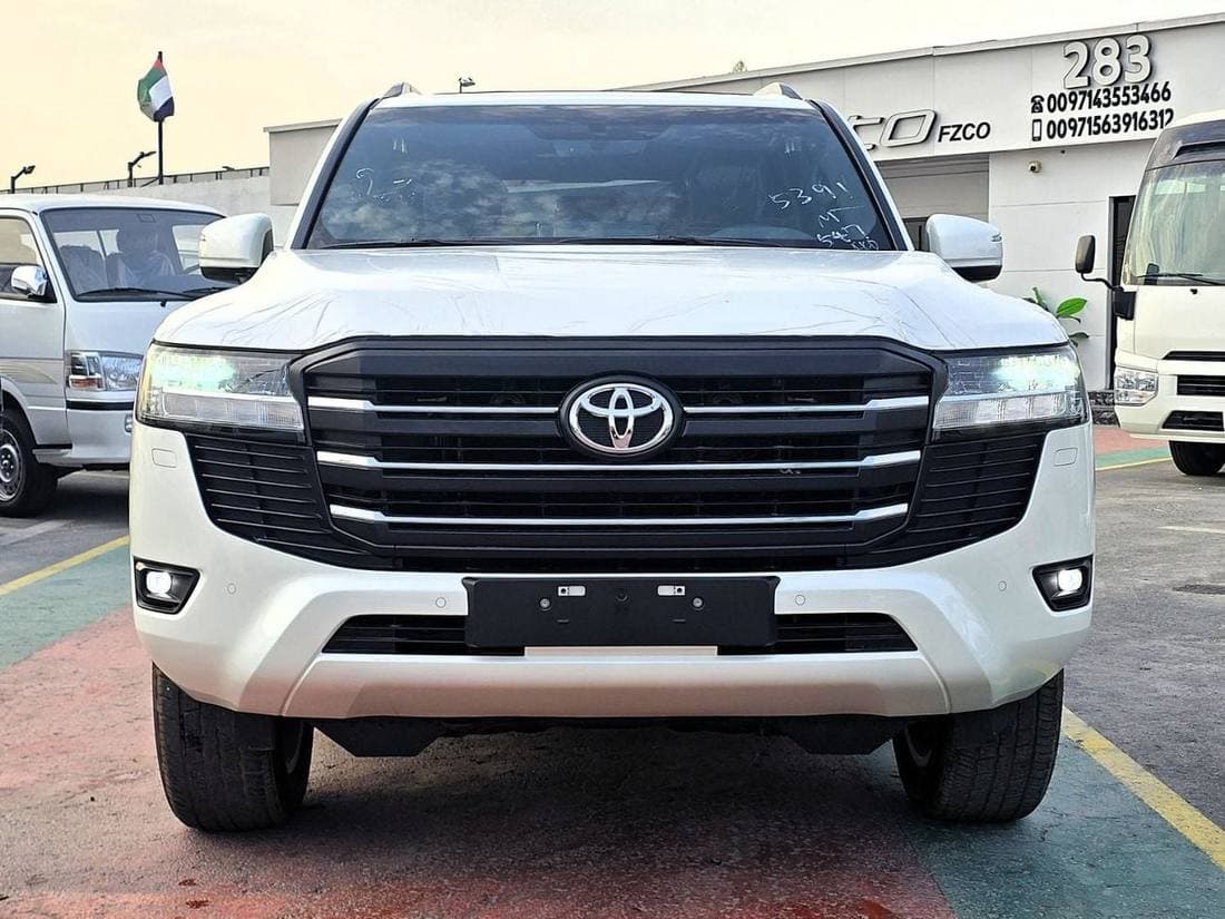 2026 Toyota Land Cruiser GXR thumbnail 2
