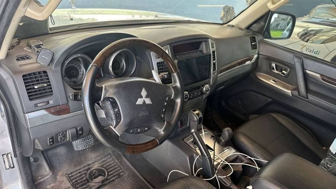 2015 Mitsubishi Pajero Platinum thumbnail 6