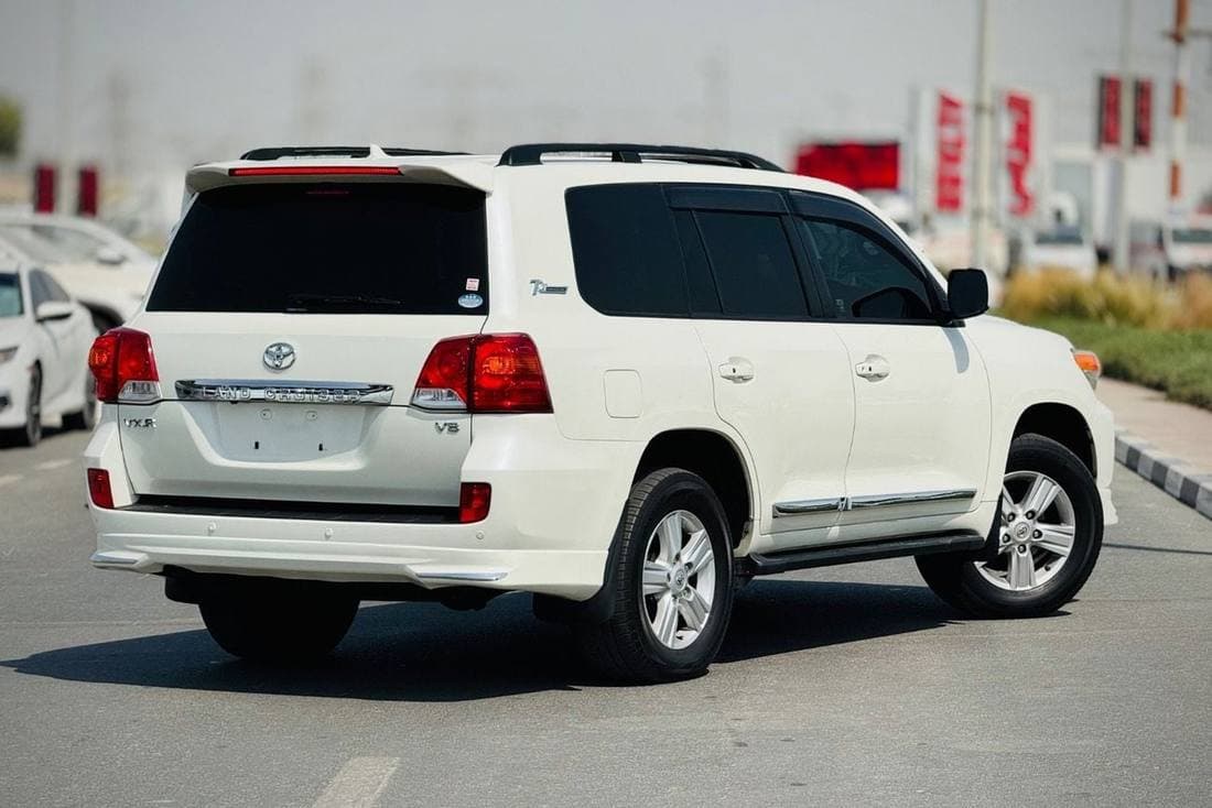 2013 Toyota Land Cruiser VXR thumbnail 4