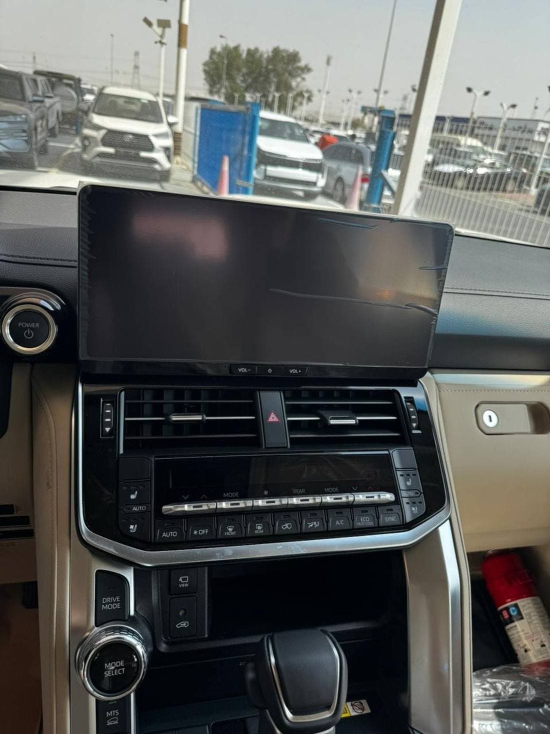 2026 Toyota Land Cruiser VXR thumbnail 7