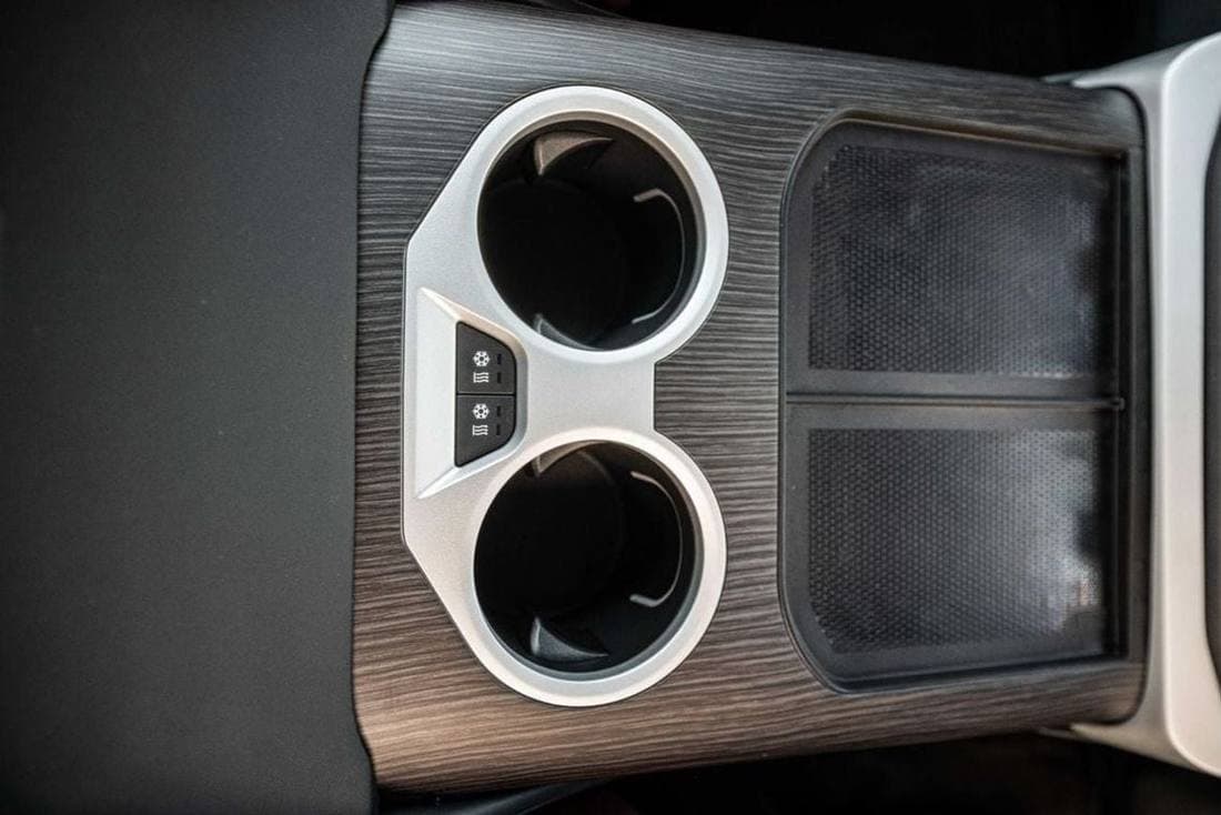 2026 Toyota Land Cruiser VXR thumbnail 4