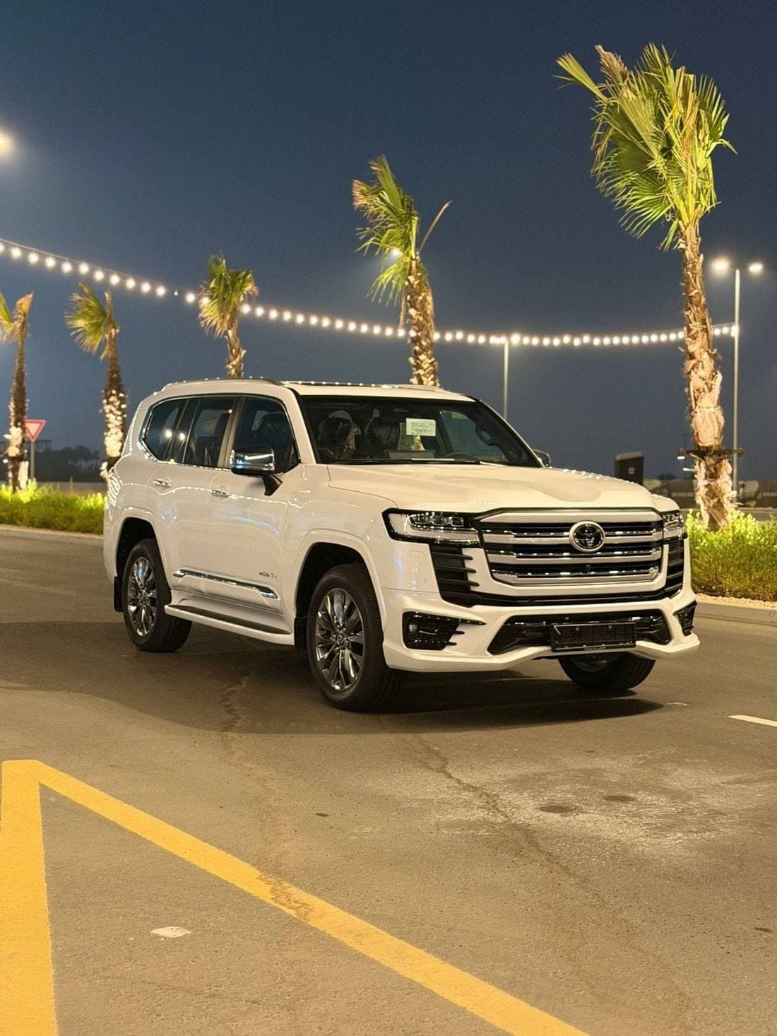 2026 Toyota Land Cruiser VXR thumbnail 4