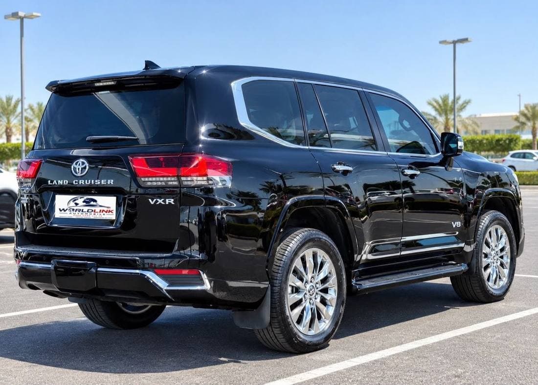 2022 Toyota Land Cruiser VXR thumbnail 3