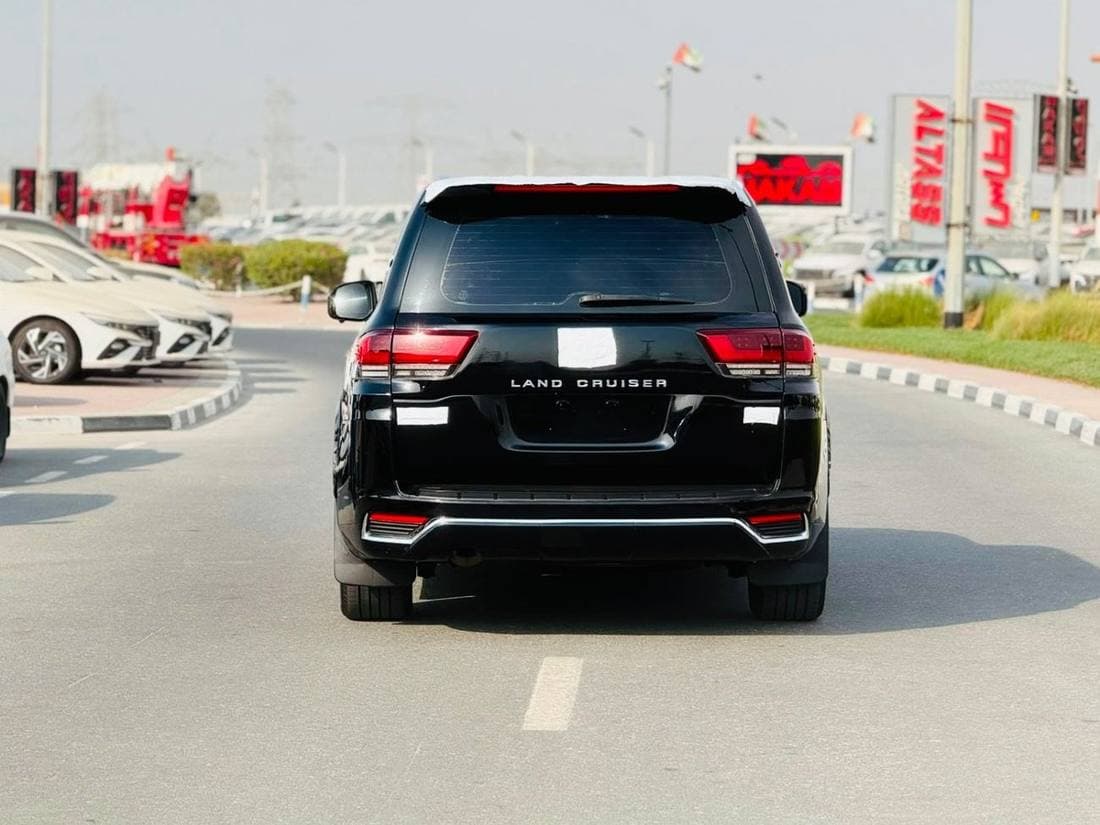 2019 Toyota Land Cruiser GXR thumbnail 4