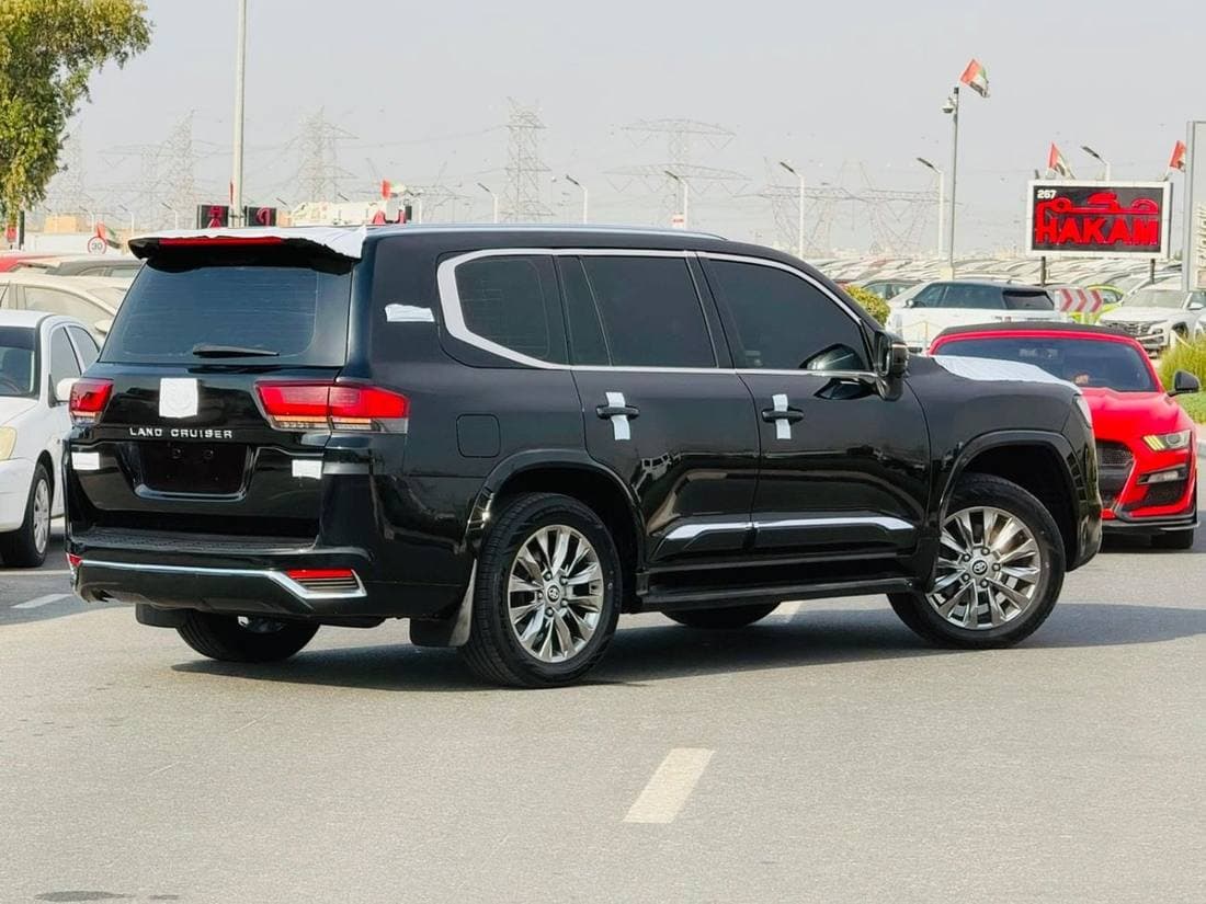 2019 Toyota Land Cruiser GXR thumbnail 6