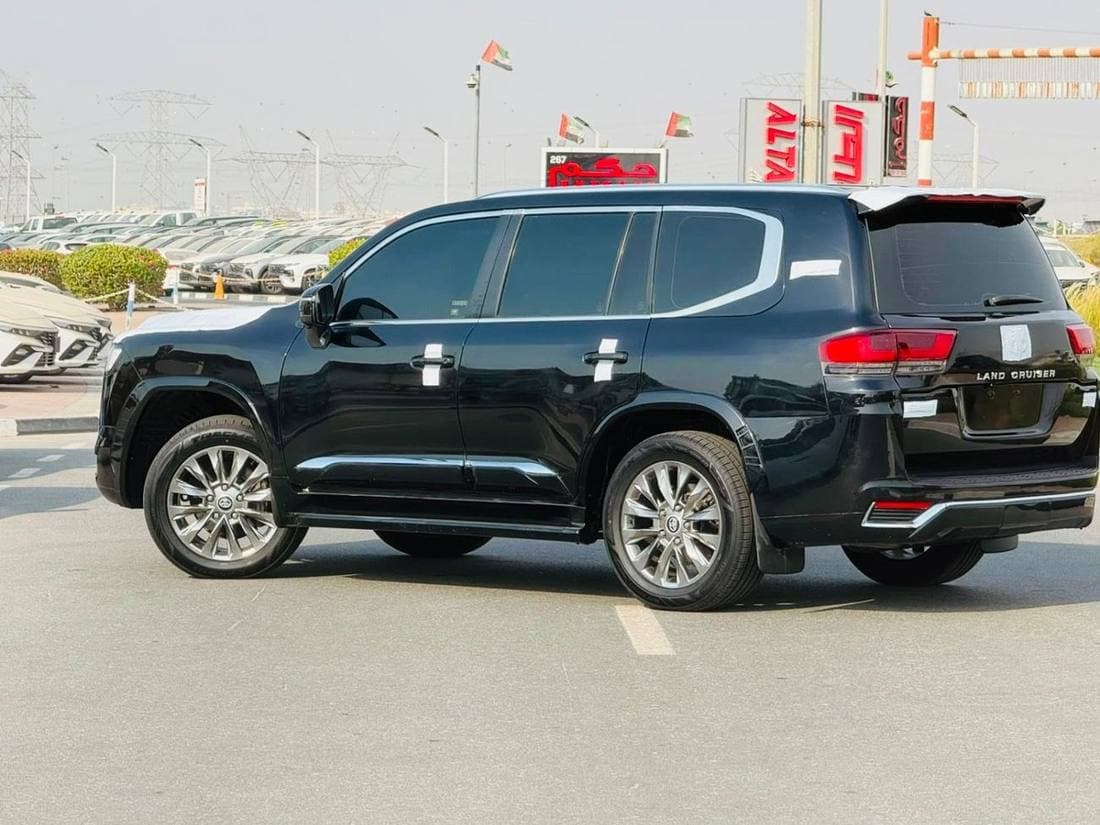 2019 Toyota Land Cruiser GXR thumbnail 5