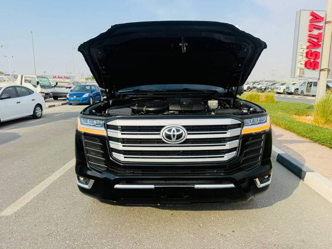 2019 Toyota Land Cruiser GXR thumbnail 8