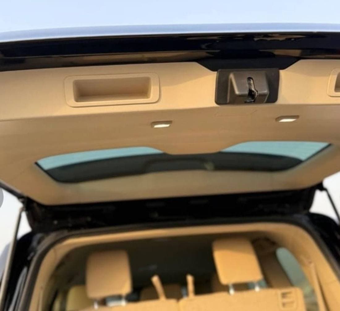 2022 Toyota Land Cruiser GXR thumbnail 8