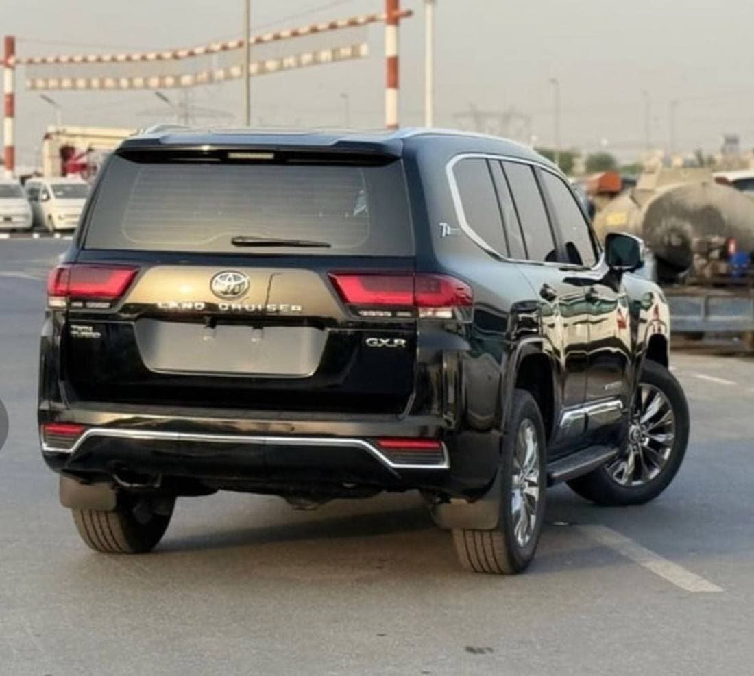 2022 Toyota Land Cruiser GXR thumbnail 4