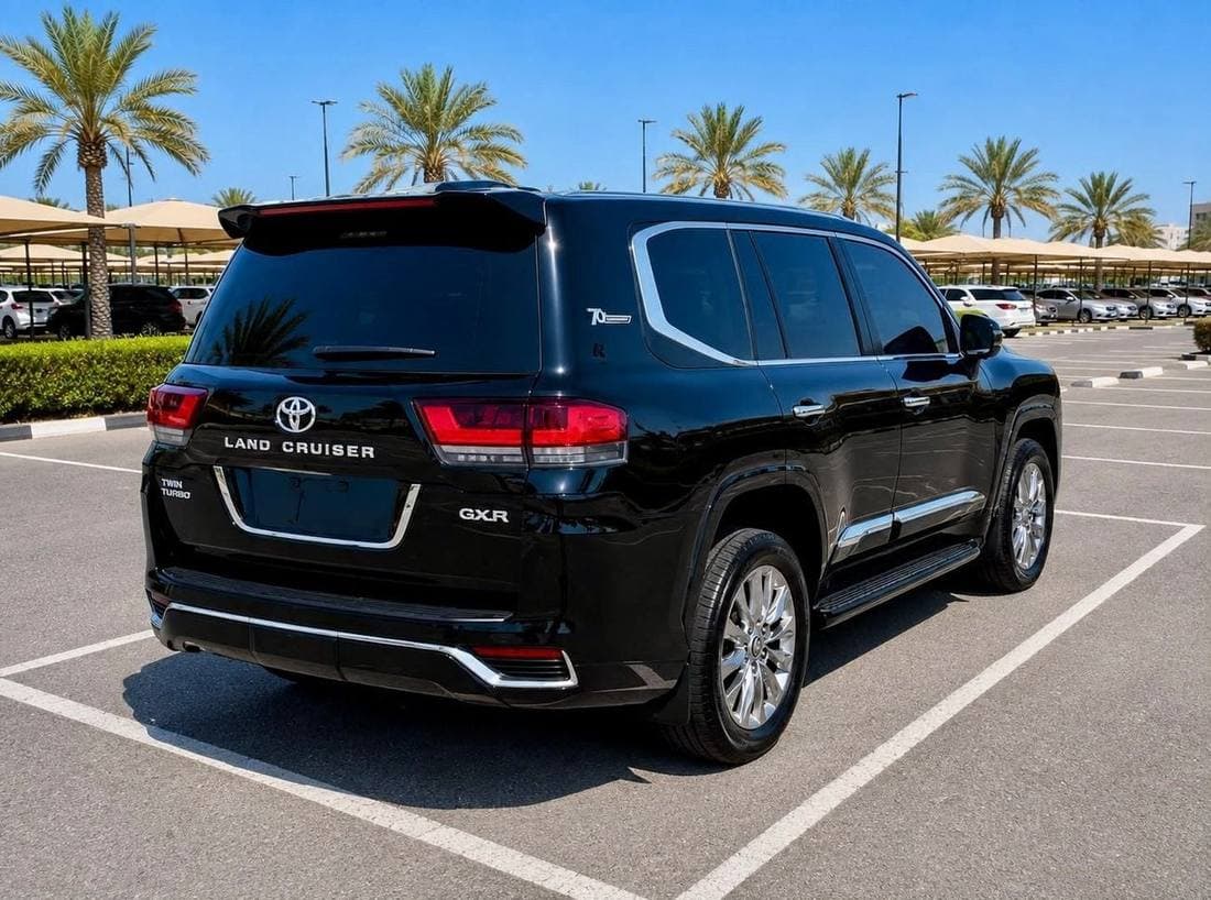 2021 Toyota Land Cruiser GXR thumbnail 4