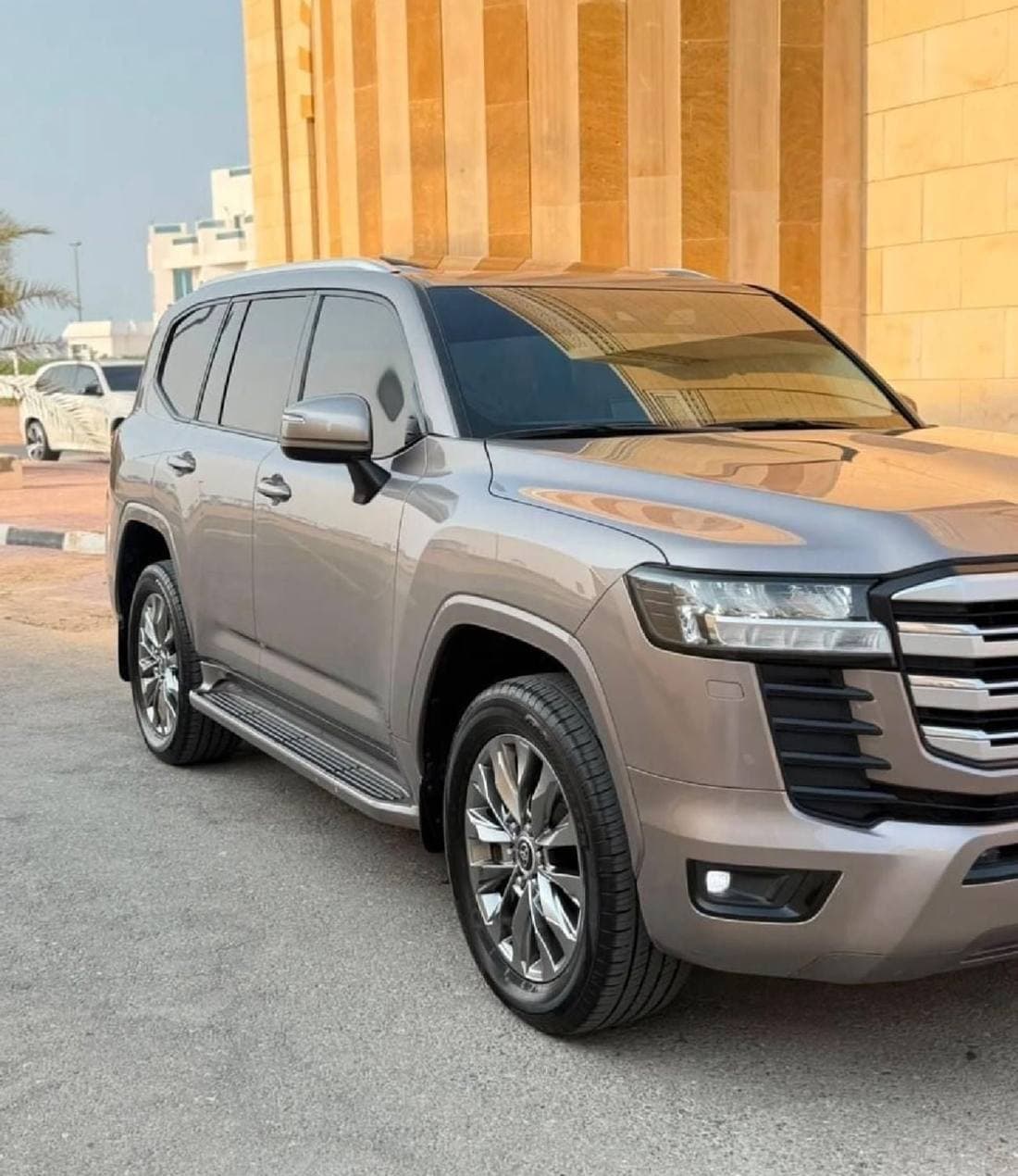 2022 Toyota Land Cruiser GXR thumbnail 7