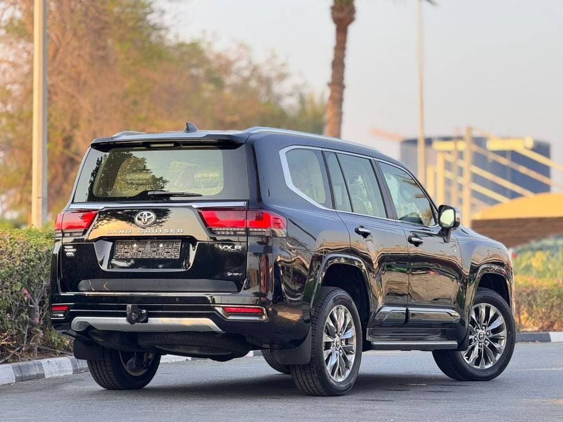 2026 Toyota Land Cruiser VXR thumbnail 6