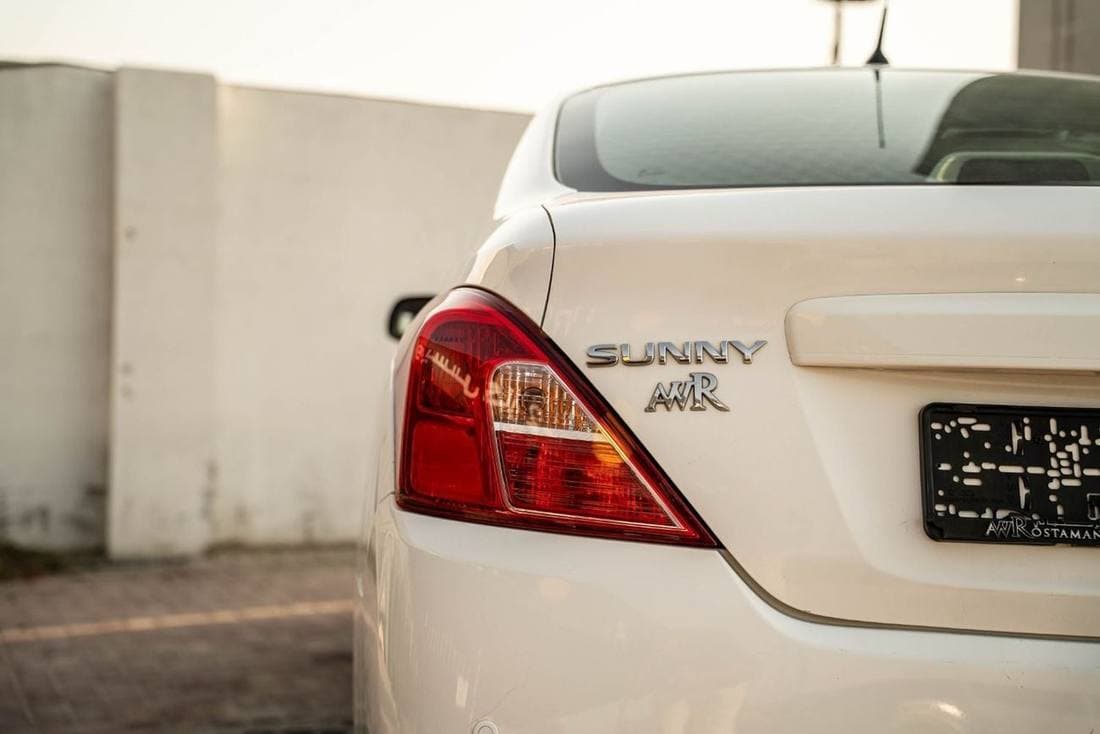 2022 Nissan Sunny SV thumbnail 3