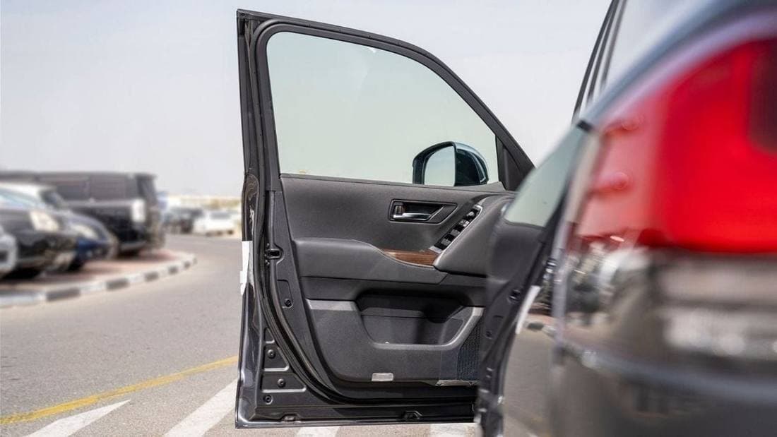 2024 Toyota Land Cruiser VX thumbnail 8