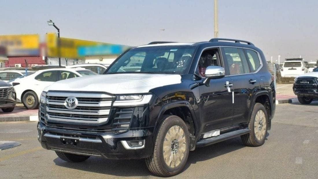 2025 Toyota Land Cruiser VXR thumbnail 3