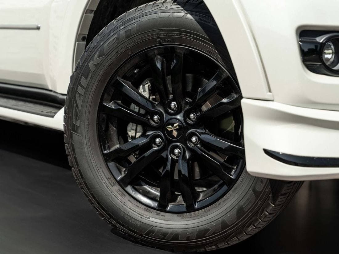 2020 Mitsubishi Pajero GLS H/L SIGNATURE EDI thumbnail 5