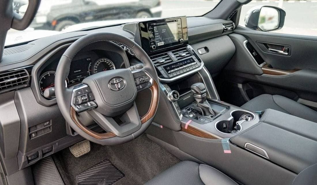 2024 Toyota Land Cruiser VX thumbnail 7