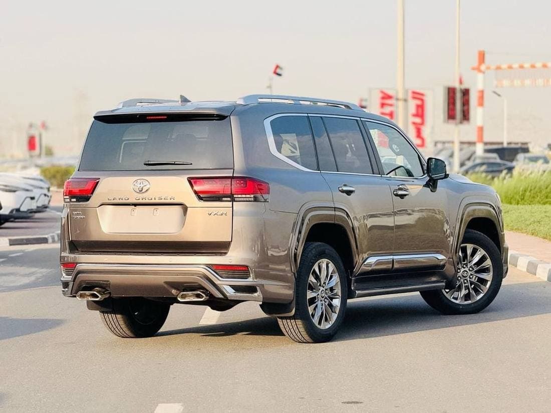 2023 Toyota Land Cruiser VXR thumbnail 5
