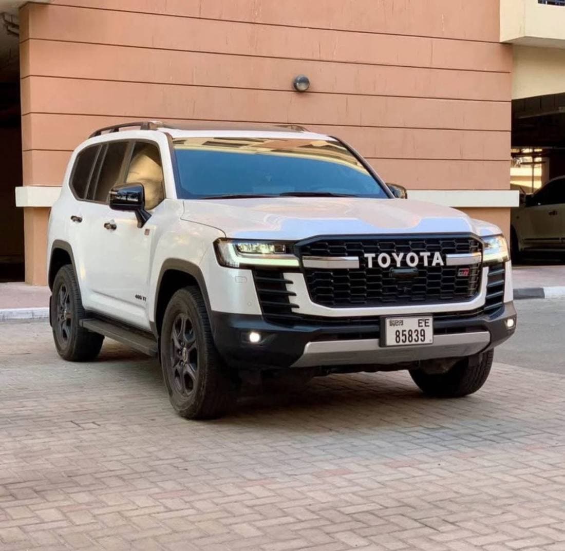 2022 Toyota Land Cruiser GR SPORT thumbnail 2