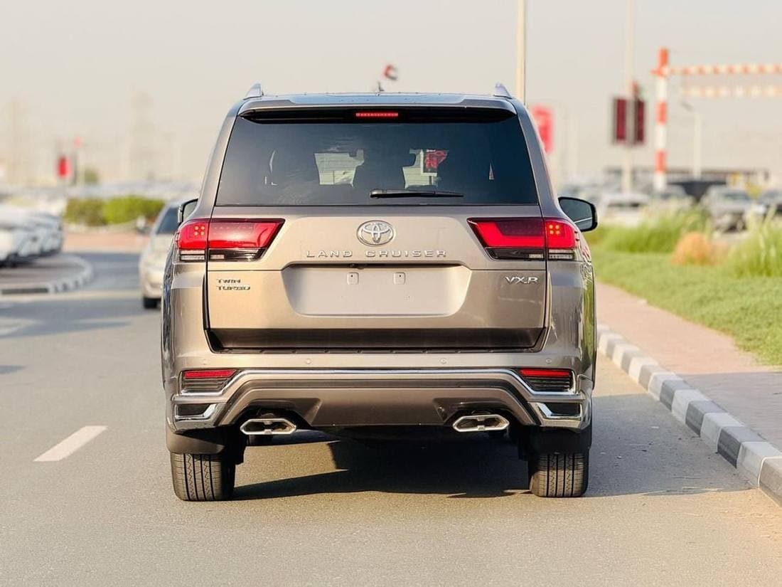 2023 Toyota Land Cruiser VXR thumbnail 6