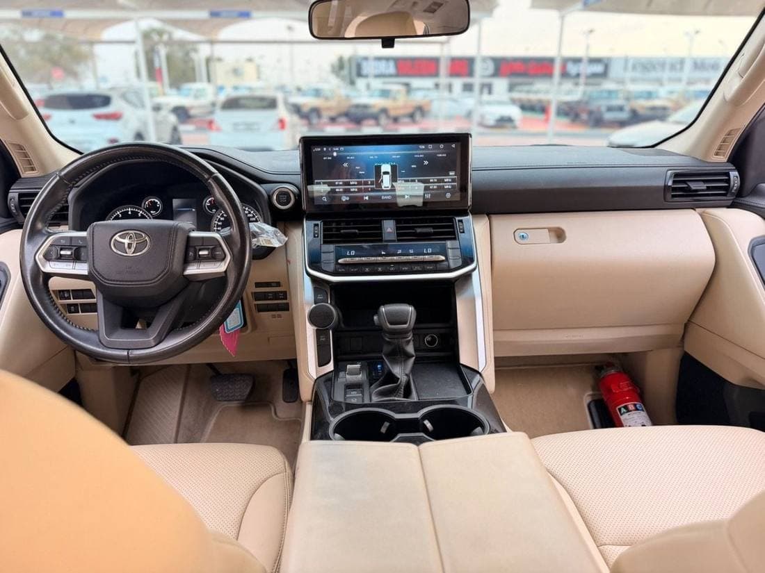 2023 Toyota Land Cruiser GXR thumbnail 8