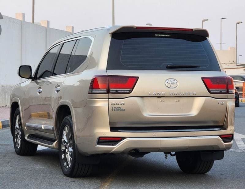 2020 Toyota Land Cruiser GXR thumbnail 4