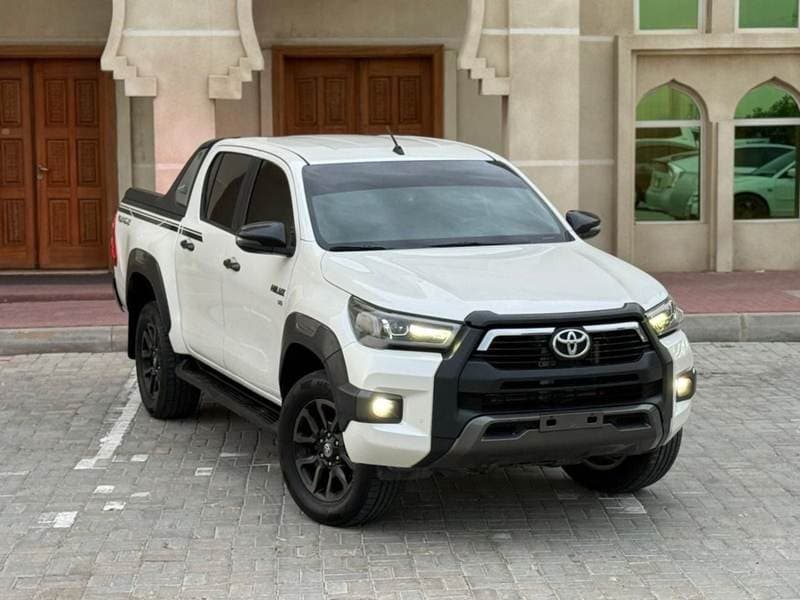 2021 Toyota Hilux ADVENTURE thumbnail 3
