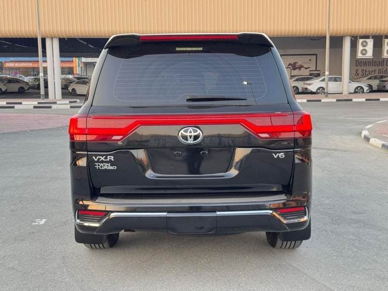 2019 Toyota Land Cruiser Vxr thumbnail 6