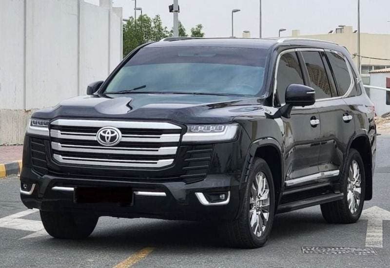 2018 Toyota Land Cruiser thumbnail 5