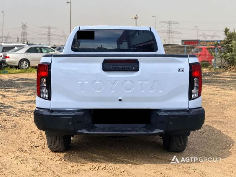 2026 Toyota Hilux DX thumbnail 4