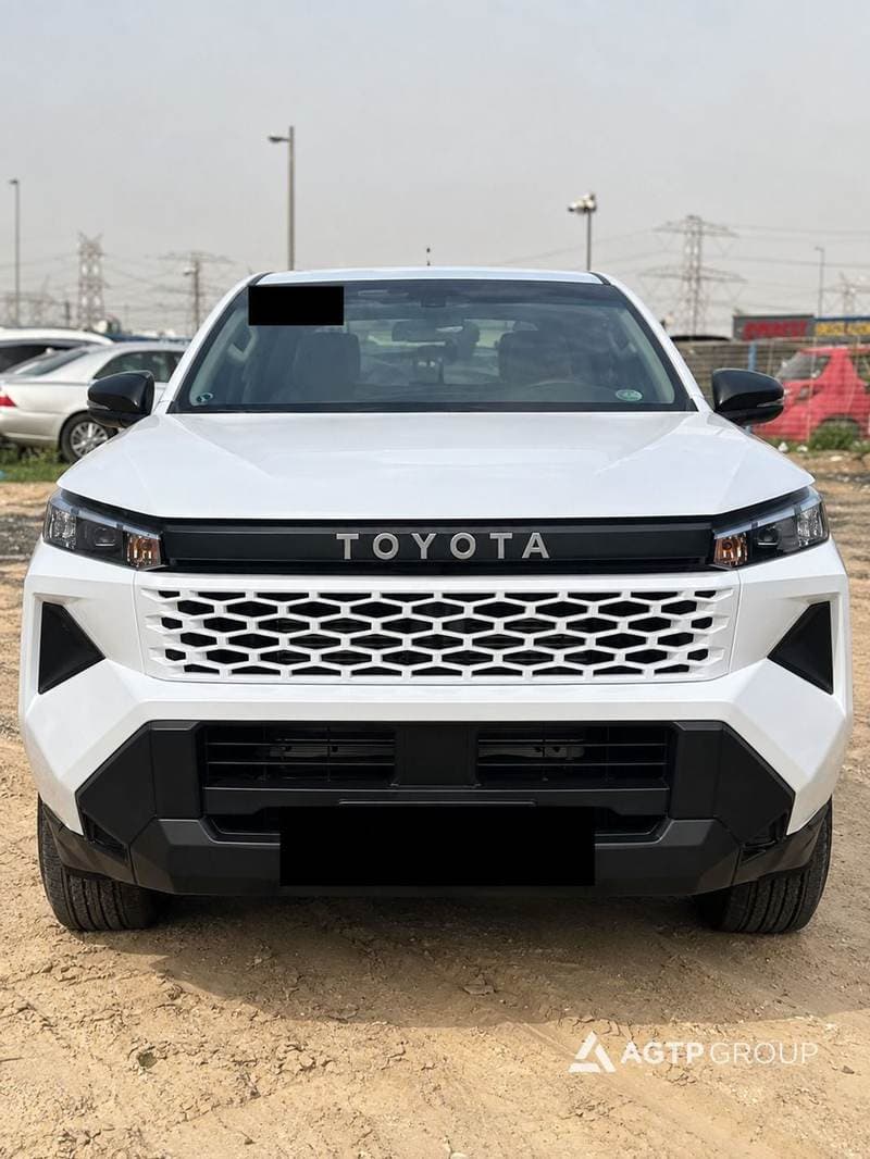 2026 Toyota Hilux DX thumbnail 2