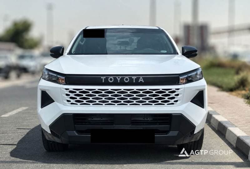 2026 Toyota Hilux DX thumbnail 2