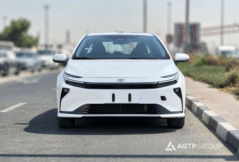 2026 Toyota Corolla XLI HEV thumbnail 2