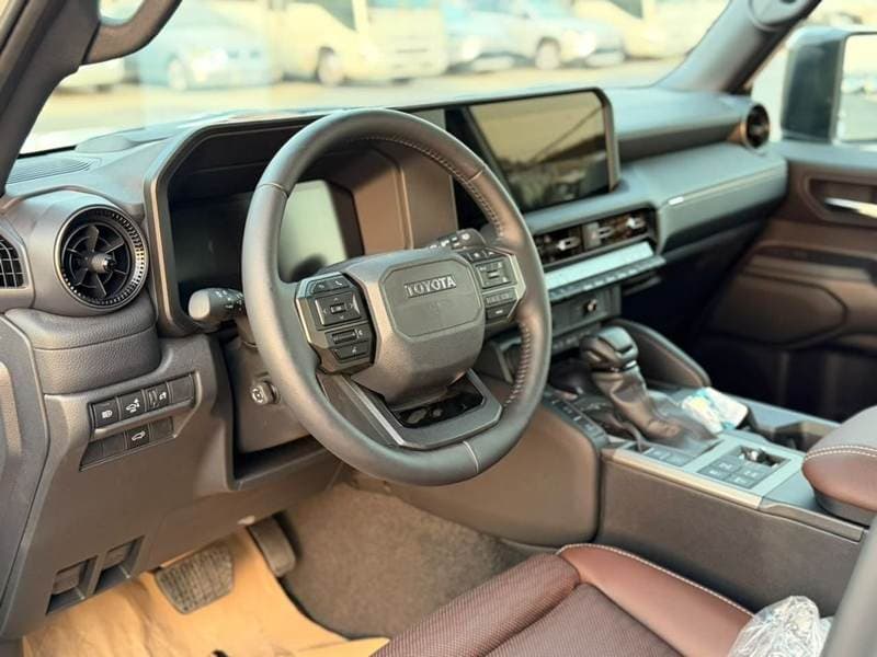 2026 Toyota Land Cruiser EXR thumbnail 6