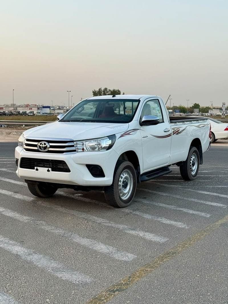2026 Toyota Hilux GLX thumbnail 3