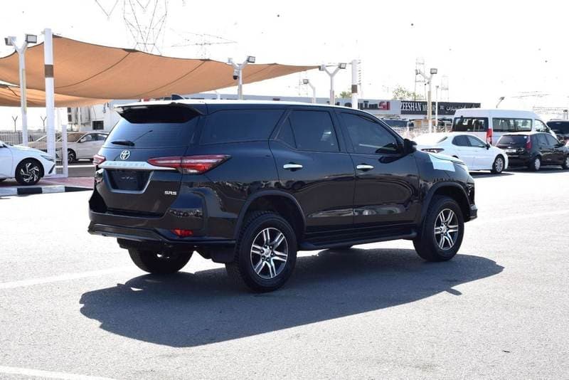 2026 Toyota Fortuner EXR thumbnail 3