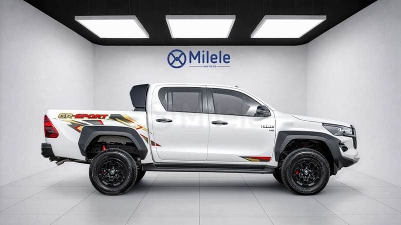2026 Toyota Hilux GR SPORT thumbnail 5