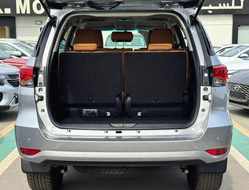 2026 Toyota Fortuner EXR thumbnail 4
