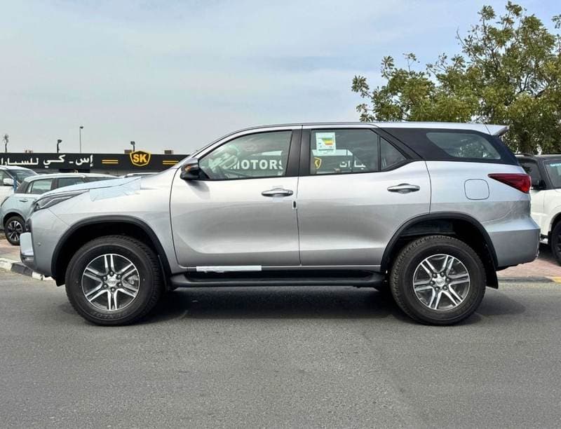 2026 Toyota Fortuner EXR thumbnail 2