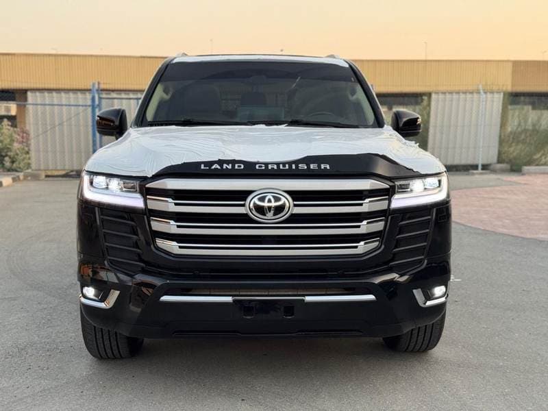 2019 Toyota Land Cruiser Vxr thumbnail 3