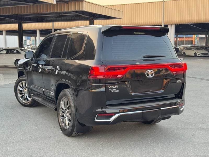 2019 Toyota Land Cruiser Vxr thumbnail 5