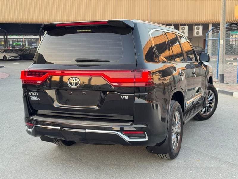 2019 Toyota Land Cruiser Vxr thumbnail 4