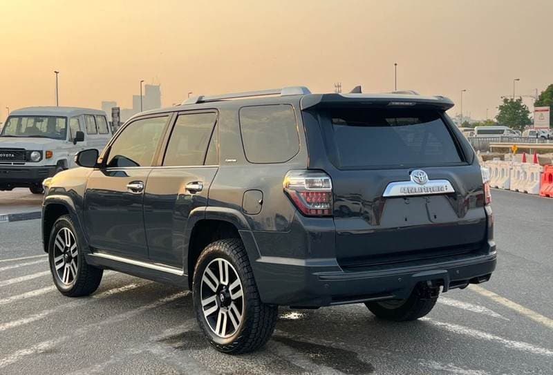 2024 Toyota 4Runner thumbnail 6