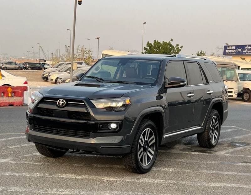 2024 Toyota 4Runner thumbnail 3