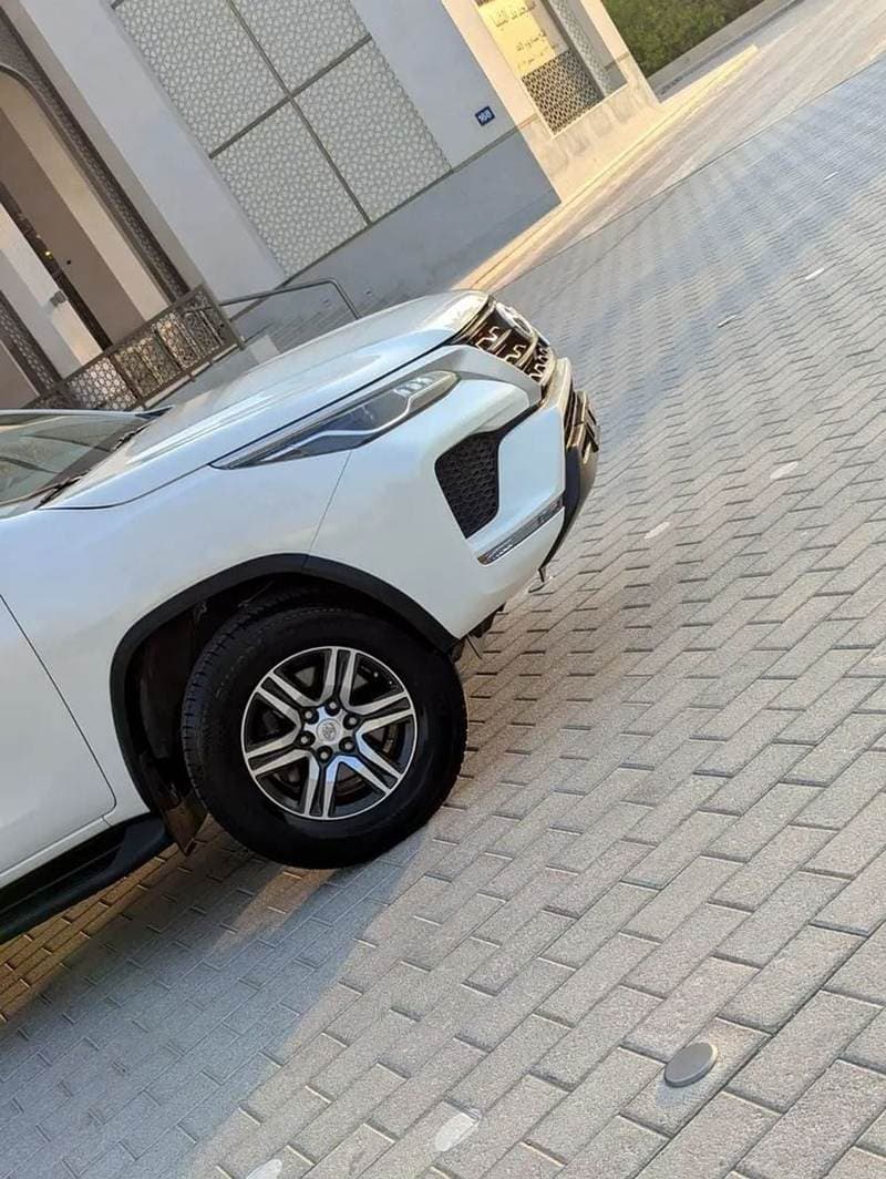 2022 Toyota Fortuner EXR thumbnail 6