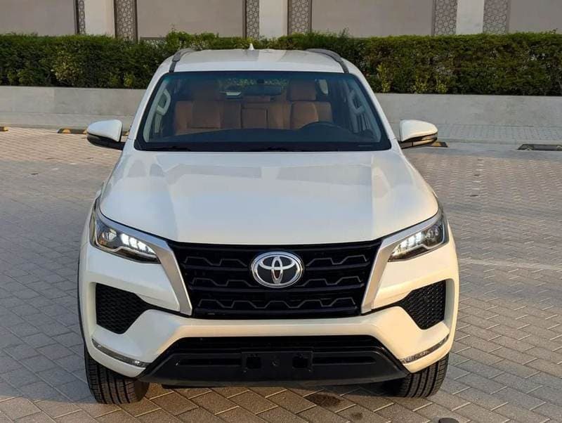 2022 Toyota Fortuner EXR thumbnail 3