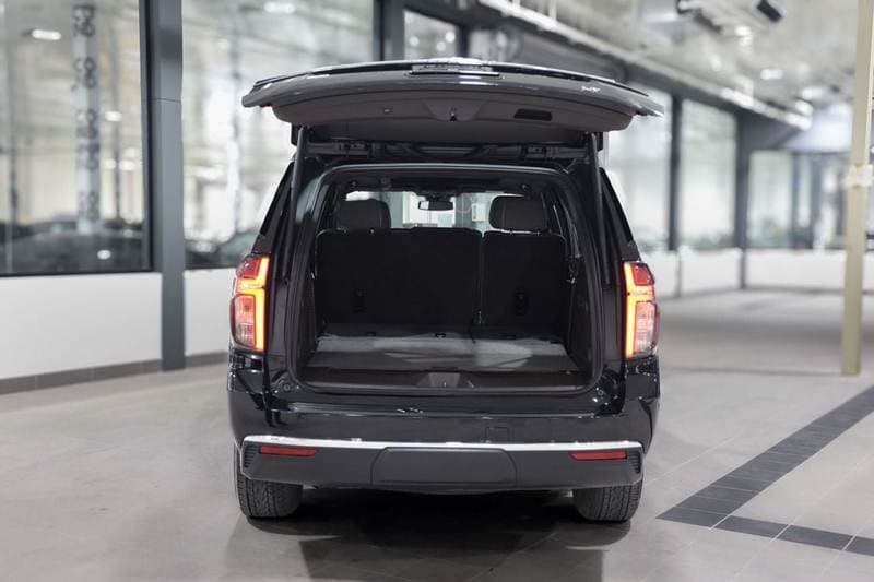 2024 Chevrolet Tahoe LT thumbnail 8