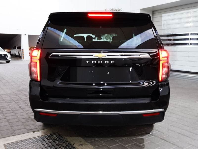2024 Chevrolet Tahoe LS thumbnail 5