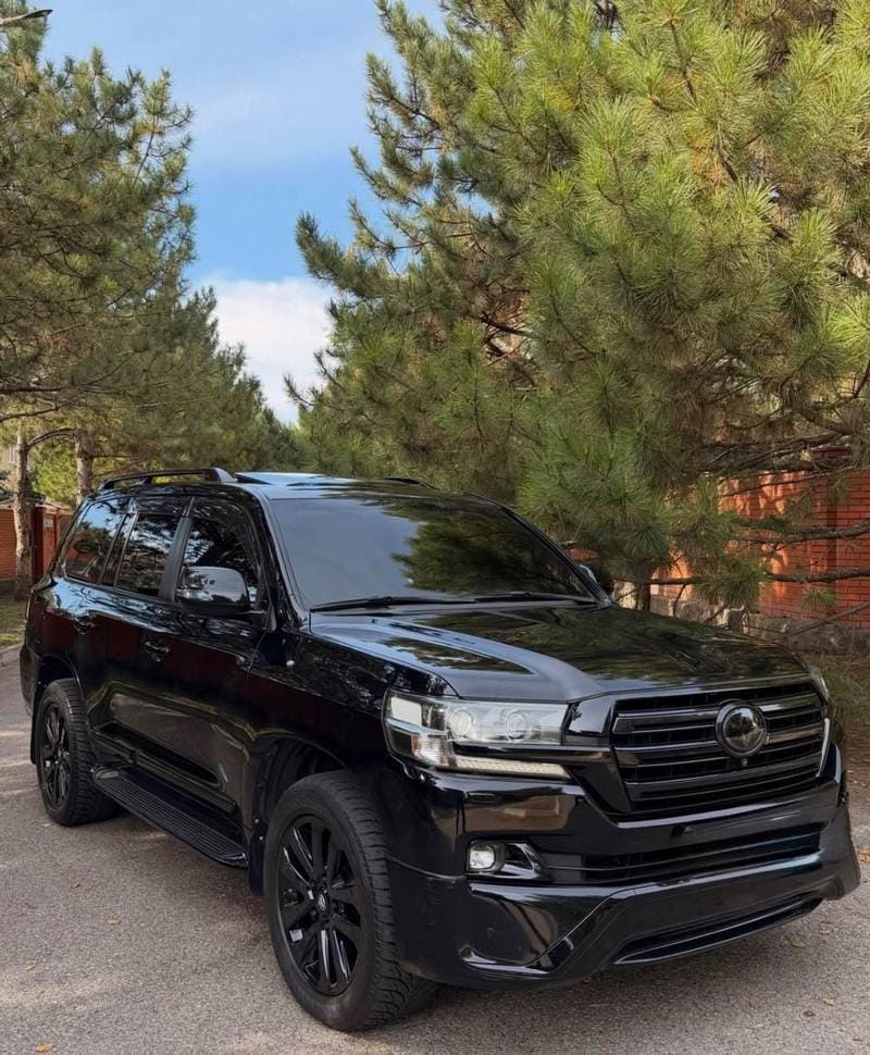 2018 Toyota Land Cruiser VXR